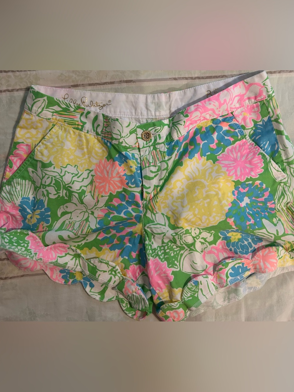 Lily Pulitzer Women’s Butter Cup Shorts Size 8 * Read below